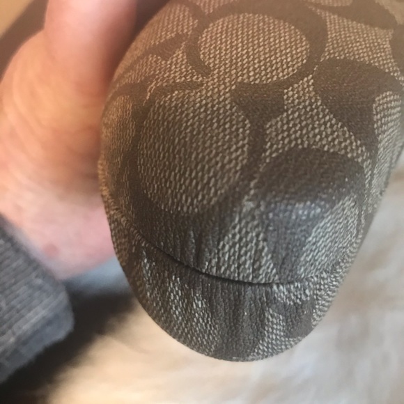 AUTHENTIC COACH SUNGLASS CASE WITH DUST CLOTH. - Picture 5 of 8